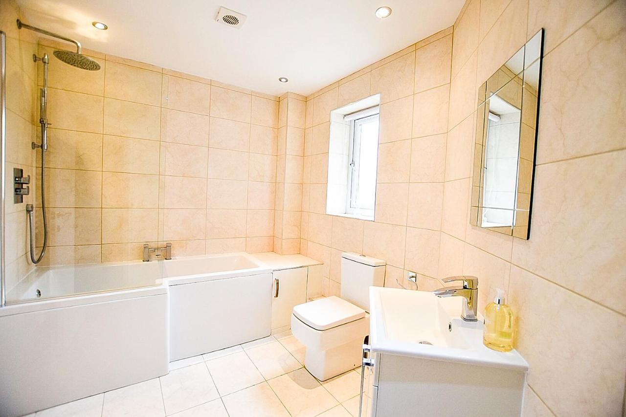 Sunderland Short Stays 2 Bedroom Apartment Free Parking Fulwell Sr6 외부 사진