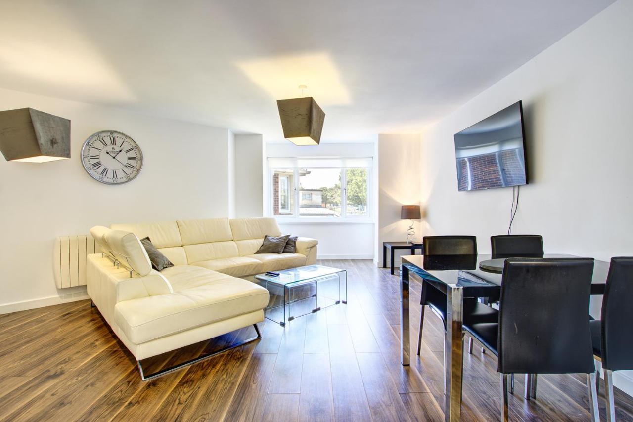 Sunderland Short Stays 2 Bedroom Apartment Free Parking Fulwell Sr6 외부 사진