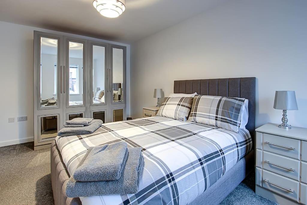 Sunderland Short Stays 2 Bedroom Apartment Free Parking Fulwell Sr6 외부 사진